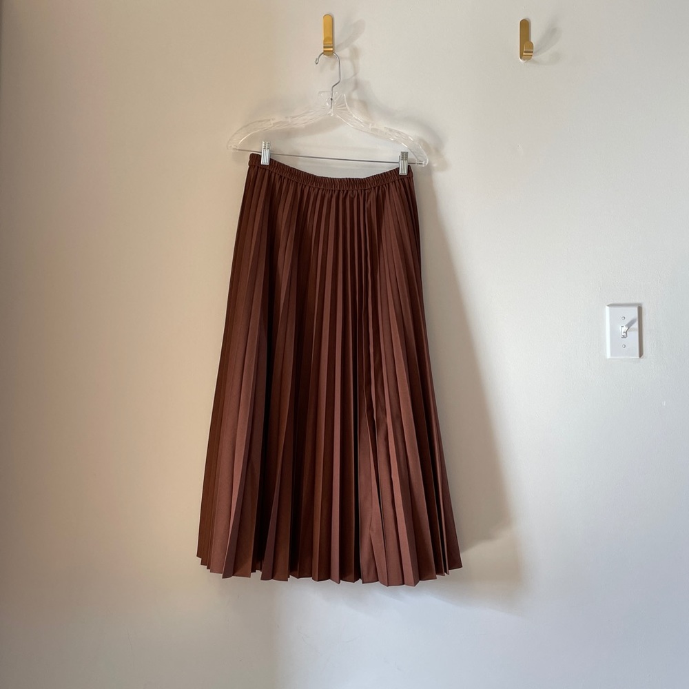 Uniqlo Accordion Pleated Maxi Skirt (Camel)